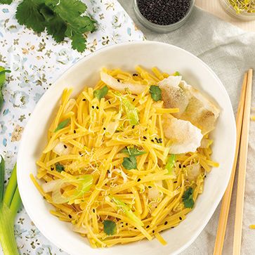 Asiatischer Wok-Nudel-Salat mit Chinakohl